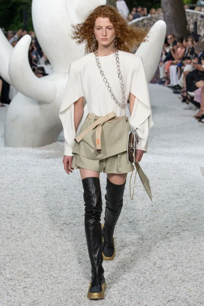 Look 1